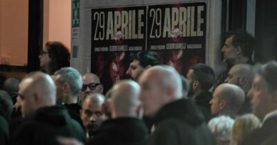 Copertina di Denunciati 4 militanti di estrema destra per l’aggressione del 33enne sorpreso a strappare i manifesti per Sergio Ramelli