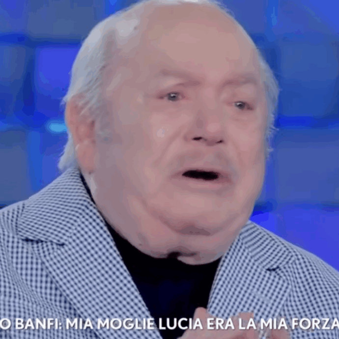Lino Banfi: “Un clochard mi diede un intruglio che mi infiammò le tonsille abbastanza da farmi ricoverare. La morte? Mi è comparsa davanti ma l’ho cacciata via”
