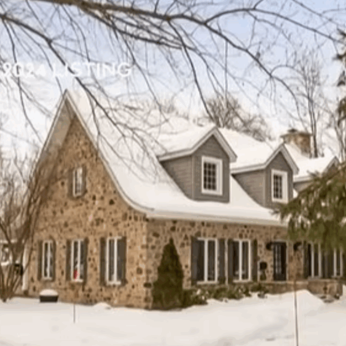 Compra una casa da sogno sul fiume, poi scopre la verità: “Qui dentro c’è stata una morte violenta”. Scatta la causa da 425mila dollari