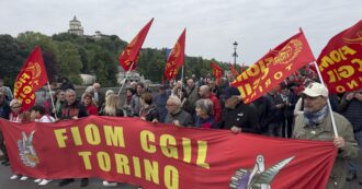 Copertina di “Investire in armi è un trucco per non affrontare la crisi dell’automotive, si prendono in giro i lavoratori”. Le voci dal corteo del Primo maggio di Torino