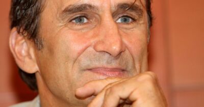 Copertina di Addio ad Alex Zanardi, il campione che non si è mai arreso: l’incidente e la seconda vita che lo ha reso leggenda