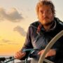 Copertina di “Dopo la Flotilla tutto è diverso: voglio provare a cambiare le cose”. Storia di Carlo: dal lavoro di skipper alla missione per Gaza. “E ora con una ong vado a salvare i naufraghi nel Mediterraneo”