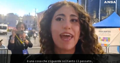 Copertina di “Perché ho cambiato ‘partigiano’ in ‘essere umano’? Per allargare il messaggio al mondo, non è una cosa solo del passato”: le parole di Delia dopo il Concertone