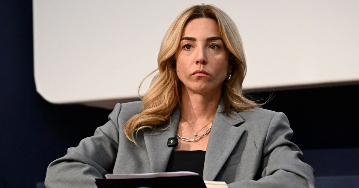 Silvia Salis e le polemiche sulle “regole” per la conferenza