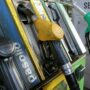 Copertina di Accise prorogate in due tempi. E  la benzina vola già a 2 euro