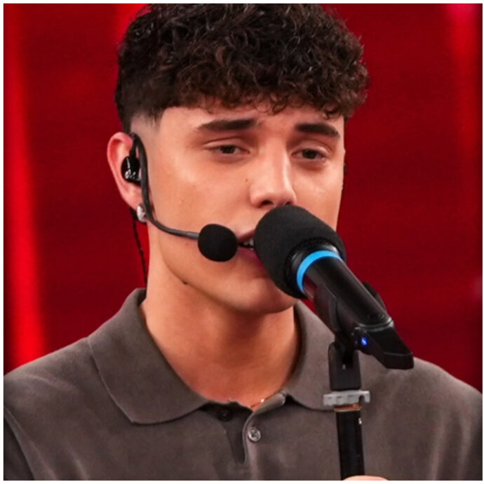 “Ma dove ho urlato? Dice tutte cose negative contro di me”: Riccardo ad Amici 25 sbotta contro Anna Pettinelli e Gigi D’Alessio lo vota (ma non basta)