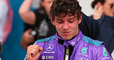 Copertina di Antonelli fa la storia: a Miami vince il terzo Gp consecutivo. Sempre più leader del Mondiale | Risultato e nuova classifica
