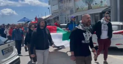 Copertina di A Ierapetra corteo sul lungomare e in centro per salutare (e sostenere) la Flotilla: “Siamo ancora qui e questa è una sconfitta per l’esercito di Israele”