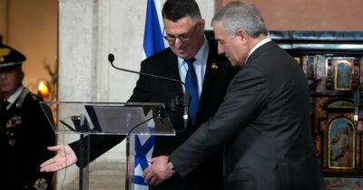 Copertina di “L’Italia difende Israele dai tentativi dell’Ue di imporre sanzioni”: il ministro di Netanyahu soddisfatto della linea del governo Meloni