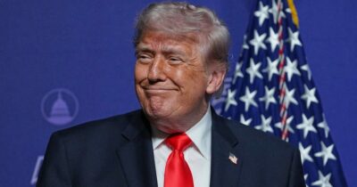 Copertina di Trump disapprovato dal 62% degli elettori: mai così tanti nei suoi due mandati