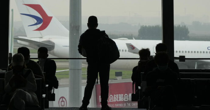 Incidente aereo in Cina nel 2022: “Qualcuno in cabina spense i motori e lo fece precipitare”