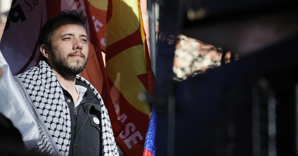 Flotilla, Thiago Ávila scrive alla figlia dal carcere israeliano: “Mi dispiace non essere a casa, ma vogliamo un mondo migliore”