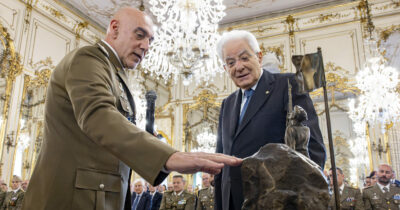 Copertina di Mattarella: “Missioni Onu ultimo strumento per la pace. Azioni dei militari trovano legittimazione nel solco della Costituzione”