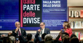 Copertina di La Russa contro la Flotilla: “Propaganda a basso rischio. Se hanno la fortuna di essere fermati gridano poi alla tortura”