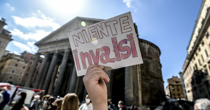 Settimana di scioperi per la scuola: il calendario delle proteste dei sindacati contro i test Invalsi e la riforma degli istituti tecnici