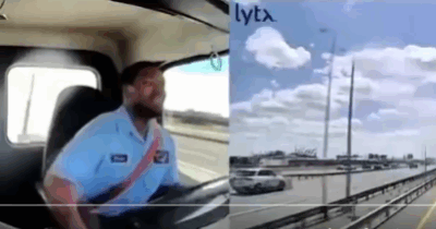 Copertina di “La ruota dell’aereo di linea si è schiantata contro il finestrino del conducente”: aereo partito da Venezia urta un palo e un furgone durante l’atterraggio, le immagini dell’impatto