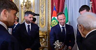 Copertina di Mattarella incontra i vincitori della Coppa Davis. Il dialogo con i tennisti, a Cobolli dice: “Grande vittoria contro Medvedev”
