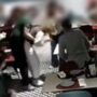 Copertina di Stava soffocando per un boccone di pizza andato di traverso: cliente con la manovra di Heimlich dal titolare