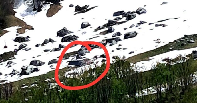 Valanga sul Gran Sasso distrugge un rifugio: “Poteva essere una Rigopiano-bis”. Escursionista portato a valle: è illeso