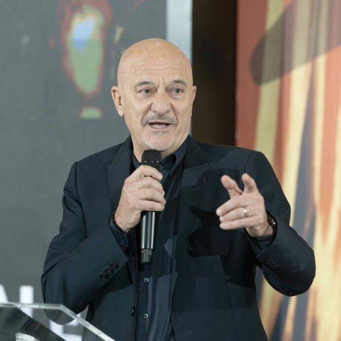 “Mi hanno detto le parole da non dire. Ma una non posso non dirla, La Grazia”: alla cerimonia del Quirinale l’ironia di Bisio sul caso Minetti