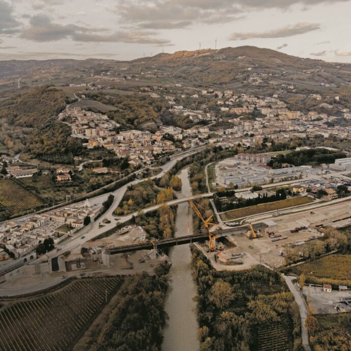 Tav senza No Tav. Nel paese  dei cantieri gli affitti vanno alle stelle (e il traffico dei mezzi pesanti pure)