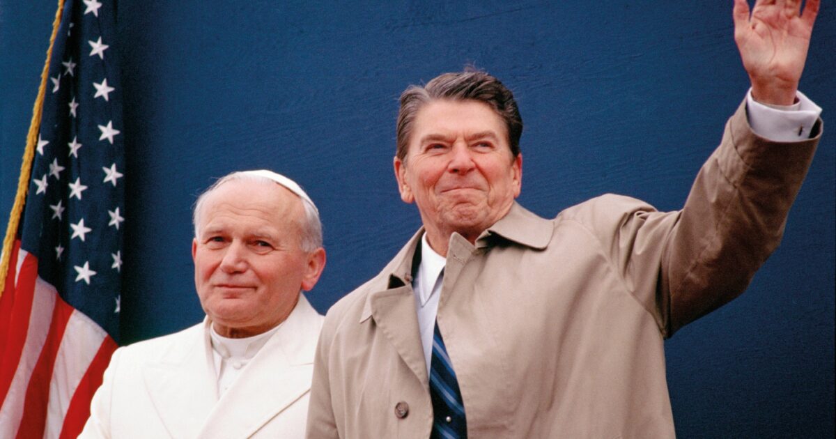 Un rapporto tiramolla: Usa e chiesa, chi si fida