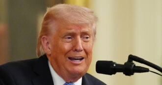 Copertina di I dazi al 10% imposti da Trump sono illegali: la Corte per il commercio Usa boccia le tariffe approvate a febbraio