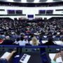 Copertina di Ex spioni. Cia arruolati da Meta: si occupano di contenuti politici