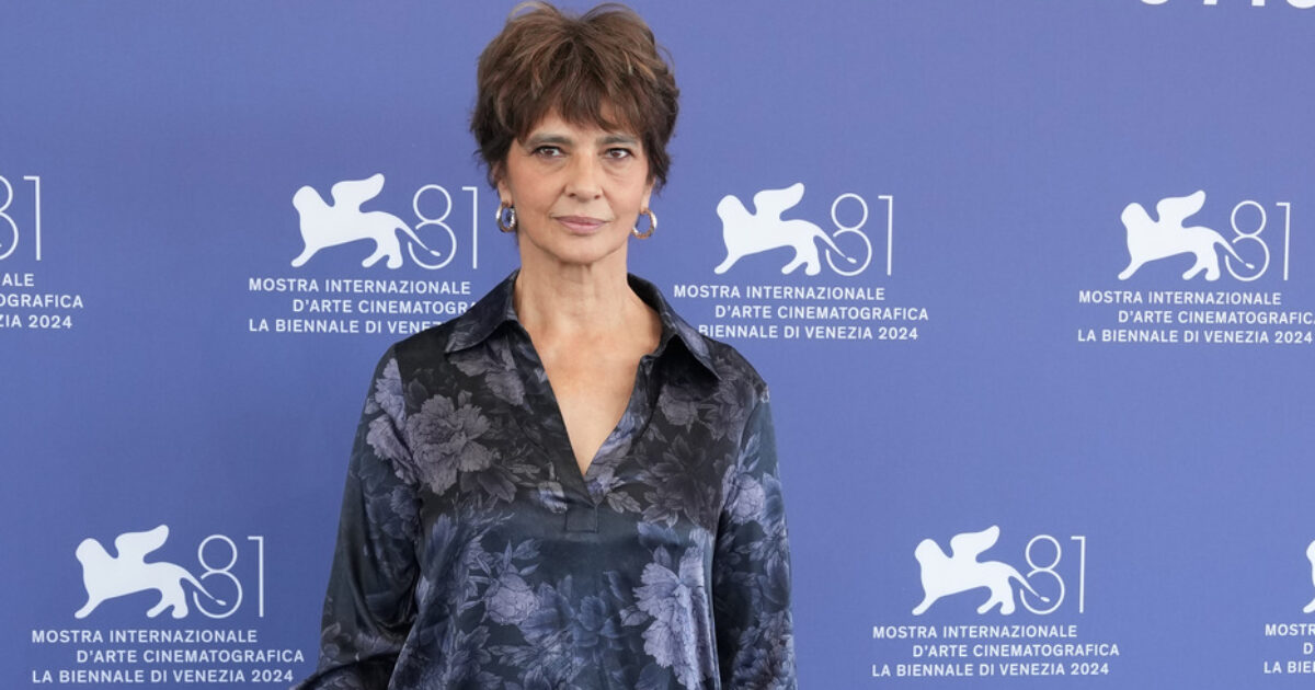 “Zia Elsa? Era dispotica, mi faceva paura. Una volta l’ho incrociata per strada, ho cambiato marciapiede per non salutarla”: parla Laura Morante