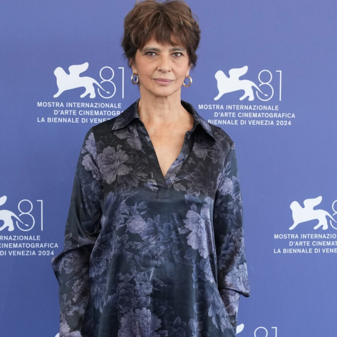 “Zia Elsa? Era dispotica, mi faceva paura. Una volta l’ho incrociata per strada, ho cambiato marciapiede per non salutarla”: parla Laura Morante