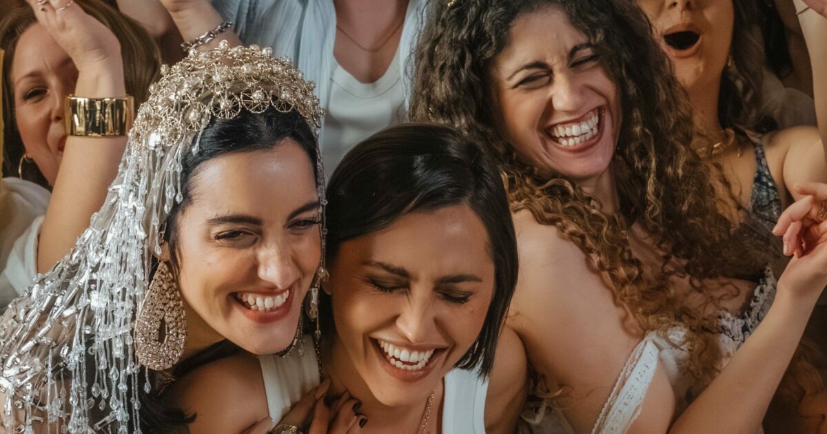 “La polemica è giustificata, nel senso che ‘Bella Ciao’ non va toccata”: Levante commenta il caos su Delia al Primo Maggio. Serena Brancale: “Disinneschiamo tutto”