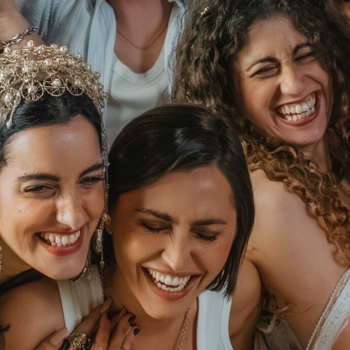 “La polemica è giustificata, nel senso che ‘Bella Ciao’ non va toccata”: Levante commenta il caos su Delia al Primo Maggio. Serena Brancale: “Disinneschiamo tutto”