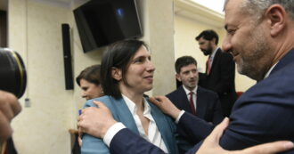 Copertina di Schlein: “Quello che è illegale non è la Flotilla, ma ciò che fa Israele. La Russa? Parole ignobili”