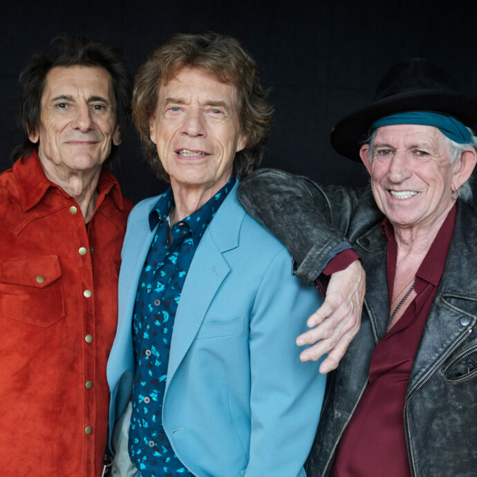 Mick Jagger: “La mia voce ‘fresca’ come nel ’68? Allora prendevo un sacco di roba, il segreto è la pratica”. I Rolling Stones presentano “Foreign Tongues”. Ad applaudirli Leonardo DiCaprio con la fidanzata Vittoria Ceretti