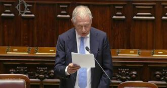 Copertina di Stellantis, Urso sdogana i cinesi a Cassino: “A breve novità su possibili investimenti”. Poi dà i numeri per difendere l’azienda