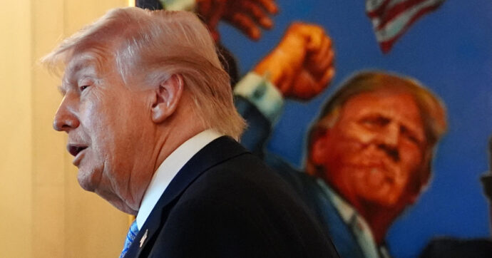 Trump sospende l’operazione Project Freedom nello stretto di Hormuz: “Grandi progressi nei negoziati con l’Iran”