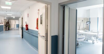 Copertina di Per non bucare la scadenza del Pnrr saltano i controlli su case e ospedali di comunità: cureranno i pazienti prima della verifica dei requisiti minimi