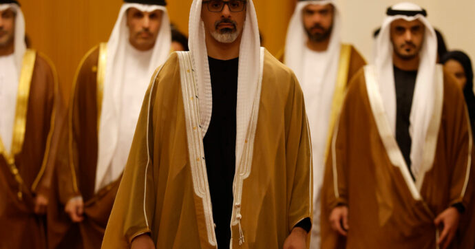 Sussidi agricoli Ue alla famiglia reale degli Emirati: “Ha ricevuto 71 milioni di euro di fondi Pac”