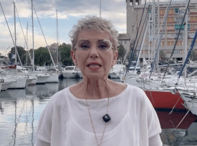 “Ho convinto i medici a mandarmi in Australia per dire a mio figlio della diagnosi di cancro, ho detto loro ‘sarò felice, e nella felicità i farmaci faranno il loro lavoro cantando”: Concita De Gregorio in libreria con La Cura
