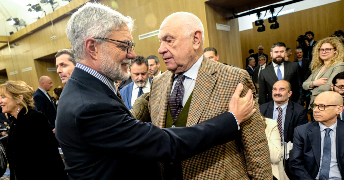 https://st.ilfattoquotidiano.it/wp-content/uploads/2026/05/08/22142365_small-1200x630.jpg
