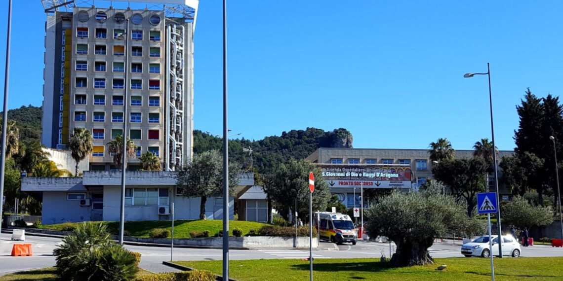 https://st.ilfattoquotidiano.it/wp-content/uploads/2026/05/08/Ospedale-Ruggi-Salerno.jpg