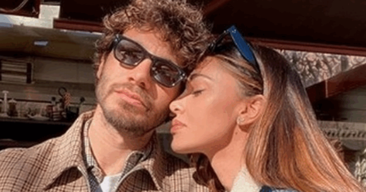 “Stefano De Martino non ha gradito le dichiarazioni di Belen Rodriguez sui suoi ritocchini estetici (e non solo)”: l’indiscrezione su Oggi