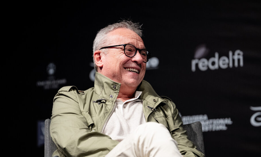 “A noi è stato chiesto di campionare la voce di papà con l’Intelligenza Artificiale. Ovviamente abbiamo detto di no”: Claudio Amendola e la richiesta sul padre Ferruccio