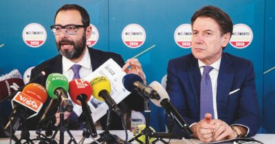 Copertina di M5S, delega a Patuanelli sul dossier Nord. A Milano la manifestazione finale di Nova