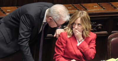 Copertina di Cannabis light, Fdi vuole fermare i fondi Pac per le aziende della canapa. Ma l’Europarlamento boccia l’emendamento dei meloniani