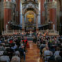 Copertina di Bologna ricorda Ezio Bosso: in San Petronio un concerto per la pace. Il ricavato per Emergency