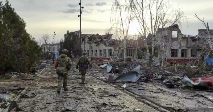 Guerra in Ucraina, il Cremlino frena Trump: “La sua speranza di estendere la tregua oltre i 3 giorni è infondata”