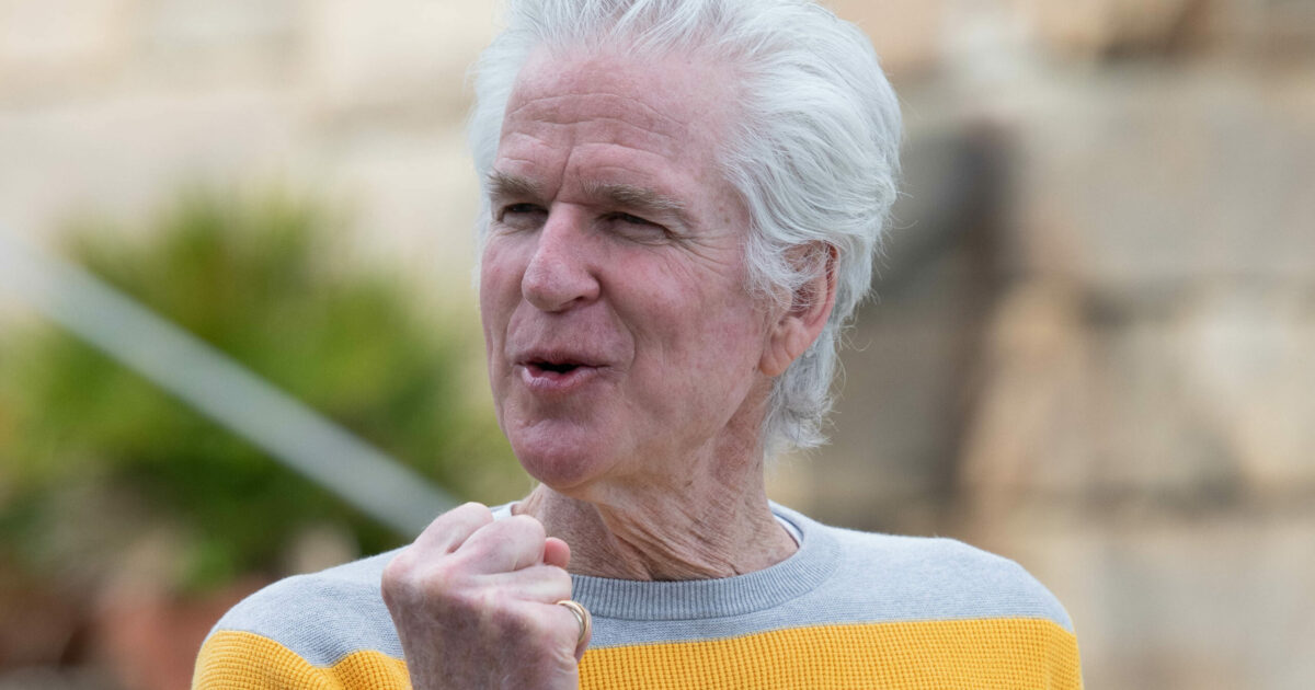 “Donald Trump è così stupido come ve lo immaginate. Dargli del porco è un insulto per il maiale”: Matthew Modine al Riviera International Film Festival 2026
