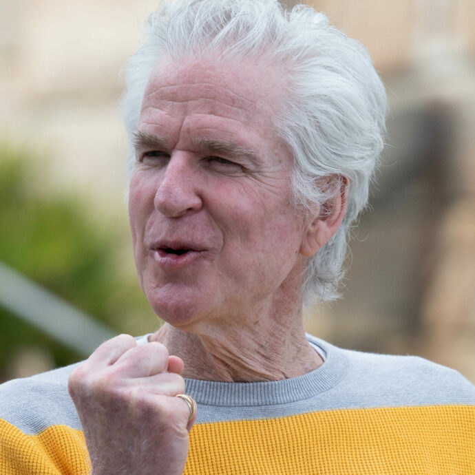 “Donald Trump è così stupido come ve lo immaginate. Dargli del porco è un insulto per il maiale”: Matthew Modine al Riviera International Film Festival 2026