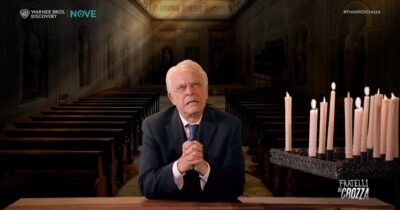 Copertina di La disperazione di Crozza-Mattarella: “Ho dato la grazia a una che ha salvato Berlusconi con la storia di Ruby nipote di Mubarak”
